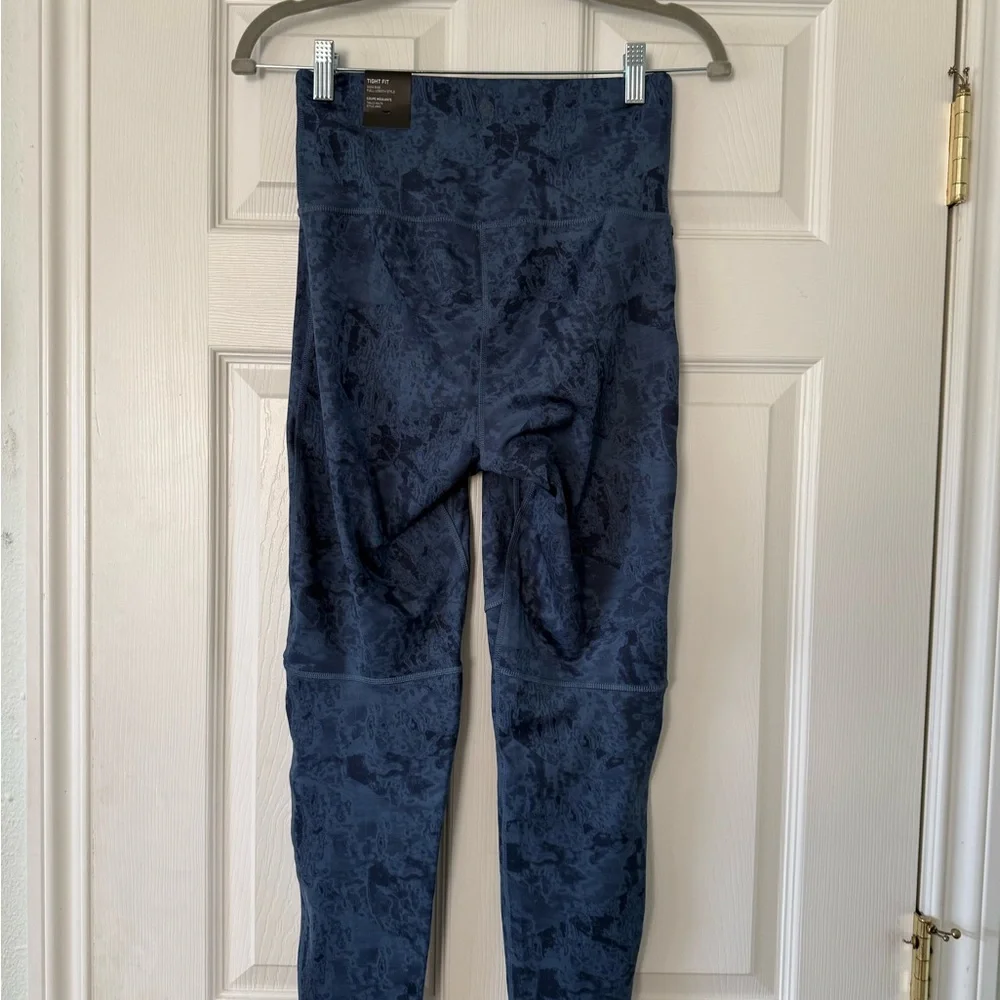 NWT Women’s adidas TERREX MULTI ALLOVER PRINT leggings - Picture 5 of 7